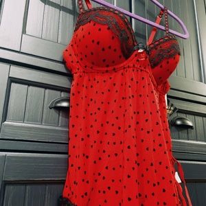 ❤️🖤 NWT Two-piece red/black heart print lingerie